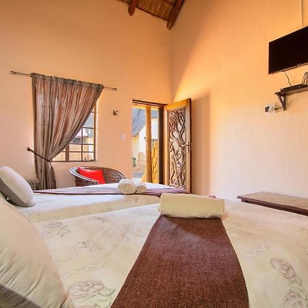 All Over Africa Guest House Kempton Park Exterior foto