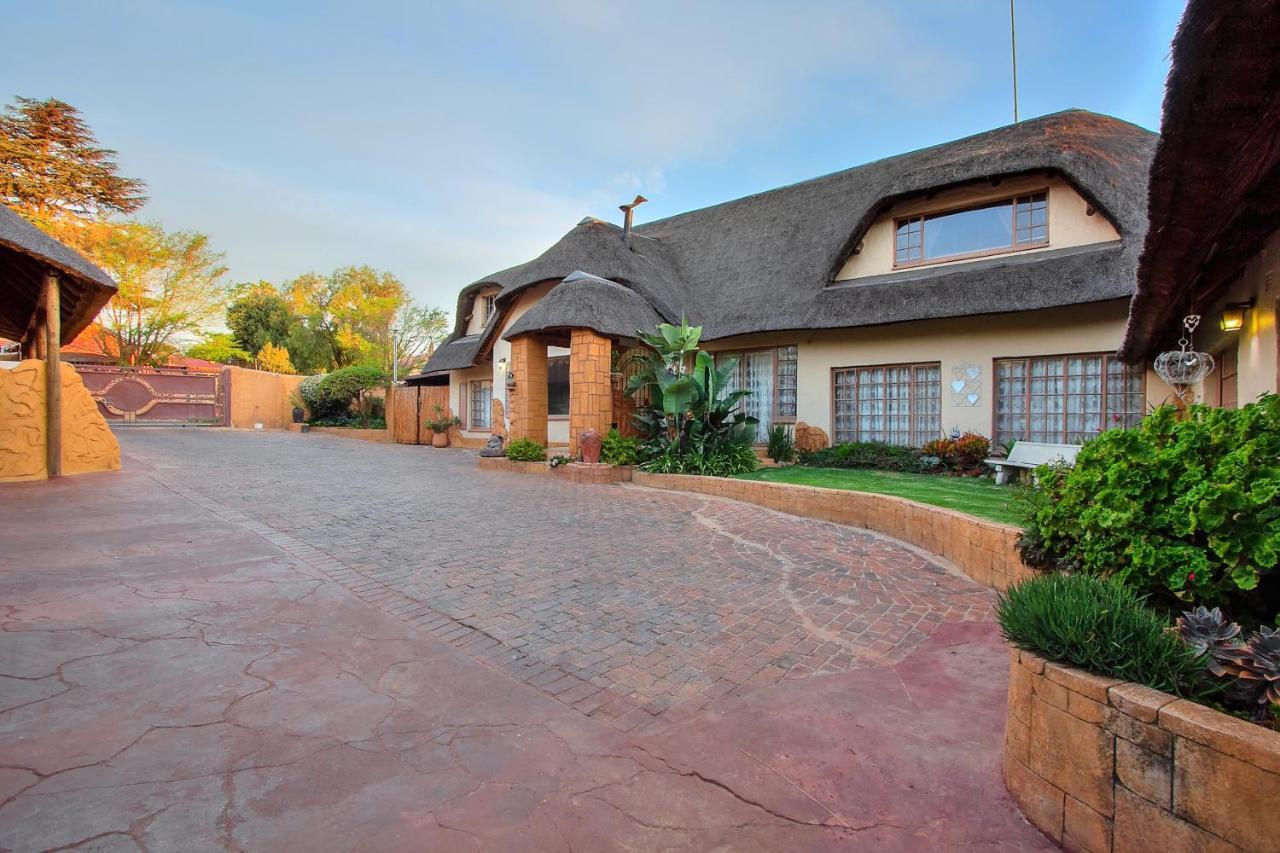 All Over Africa Guest House Kempton Park Exterior foto