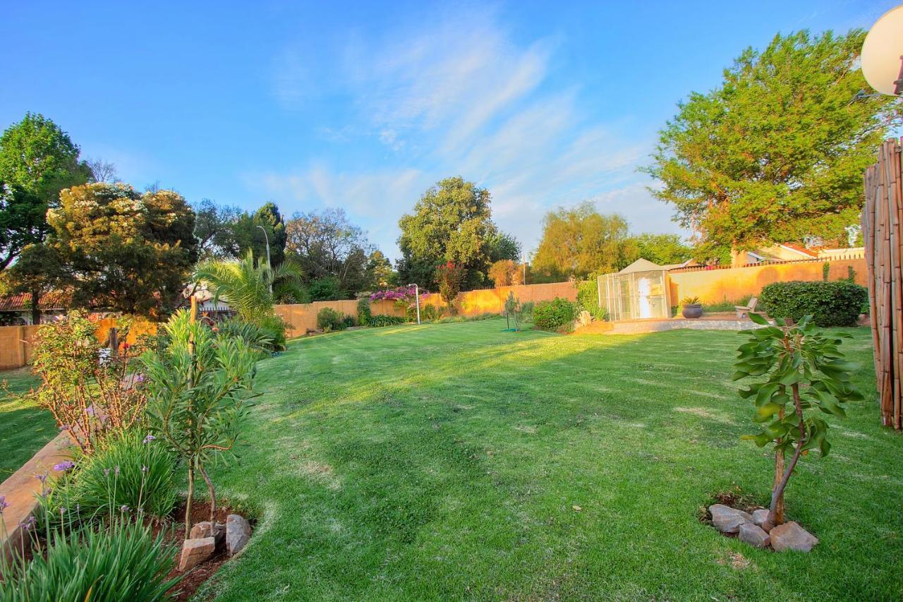 All Over Africa Guest House Kempton Park Exterior foto